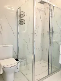 Two Km to beach and all amenities - Image 4