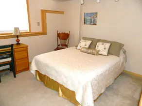 Have an Authentic Log Cabin Alaskan 5 Star experience at \"The Eagles Nest\" - Image 4