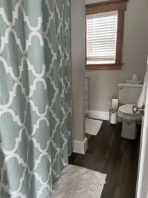 The Falls Inn-A renovated 2-story 3 bedroom house next to river in Cascade, IA - Image 4