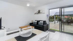 Studio on Bribie Canal - Image 5