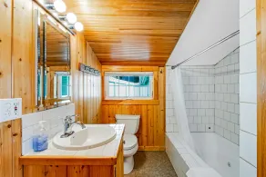 Waterfront Home on Puget Sound w/ Stunning Mount Rainier View, & Deck - Image 3