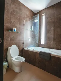 Bright Modern House In Family Friendly Community - Image 3