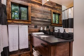 Near Big Cedar-Walkable Fun-Lake View-Hot Tub-Modern Luxury Decor-Free Attraction Tickets! - Image 4