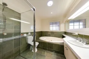 Villa Vigneto, formerly known as Gabriel's Paddock - Pokolbin, Hunter Valley - Image 4