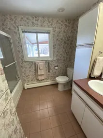 Little Compton: Sweeping ocean view, 5min walk 2 beach, big yard w/ patio, 4 BRs - Image 3