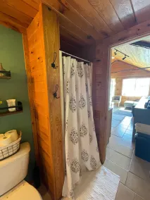 Cabin right on the water! All bikers, skiers, fisherman, and more welcome! - Image 2