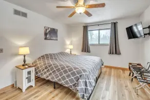 Northwoods Getaway Dog Friendly Apartment with King Beds - Image 5