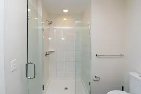 1 Bedroom apartment in Uptown Charlotte - Image 4