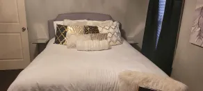 Cozy home. 15 minutes from the lake and 30 minutes from the beach! - Image 3