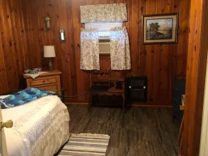 Although a country setting, the cottage has all modern conveniences & comforts - Image 4