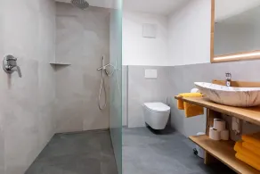 Apartment 'Morgenrot' with Mountain View, Shared Garden and Wi-Fi - Image 4