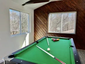[GEM] Daily Deer Visits - Pets Friendly - Hot tub - Heated Indoor Pool - A/Cs - Image 3