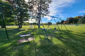 Gorgeous 4 bedroom condo - 10 minutes from Harbor Springs & Ski Resorts - Image 4