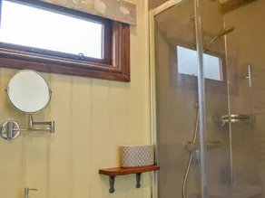 1 bedroom accommodation in Pocklington - Image 4