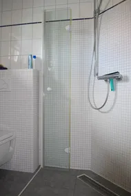 Nice, modern apartment in a quiet location right on the water, WLAN - Image 2