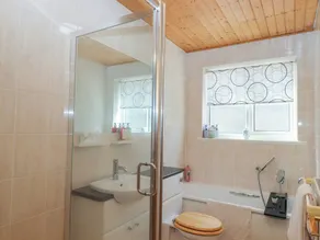 8 Chestnut Drive - Image 3