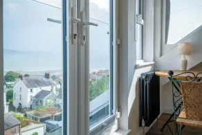 Overland Road – 4 Bedroom House – Mumbles - Image 3