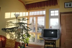 Dormitory Room - Yellow Room - Pension Villa Martha - Image 4