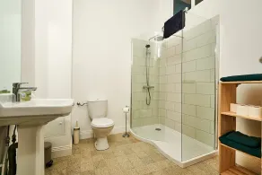 Unique holiday apartments in the heart of Quillan - Image 4