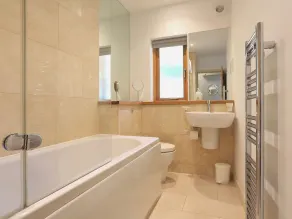 COURTYARD COTTAGE, family friendly, with pool in Dartmouth - Image 4