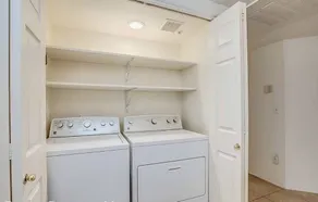 2 Bd/2Ba in Central Phx with a private patio, 2 pools, 2 hot tubs gated complex! - Image 2