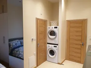 London Luxury Studio Flat 4 min to Ilford Station with FREE parking FREE WiFi - Image 3