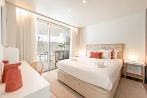GuestReady - 2BR Apt Carlos I avec terrasse - Image 4