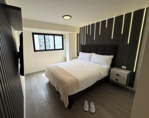 Aparts4Days Gym Pool Jacuzzi 1 Bedroom Apartment - Image 5