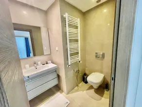 NEW bright and luxurious 2 bedrooms in Rd Malaga - Image 2