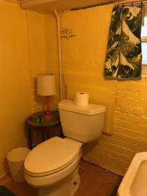 Rustic BEACH FRONT Basement Apt, Pet Friendly Wi-Fi by RedAwning - Image 3