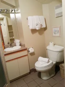 Central AC - Du är inbjuden! Kom in, är huset ditt! - Image 3