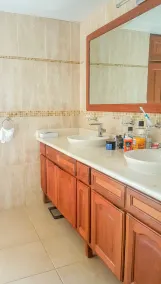 Oceanfront penthouse with great sea views, top floor, Wi-fi, pool! - Image 5