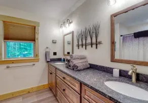 Dog-friendly cabin - Built in 2022! - Image 4