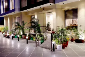Hotel Aarna - Image 2