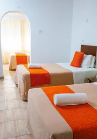 Daisy's Guest House - Image 2
