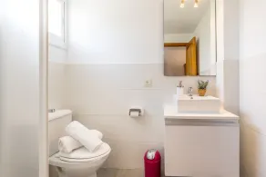 Apartment near the beach - Image 2
