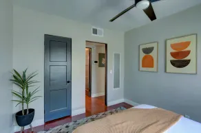 Hip, Pet Friendly 1Bed w/ Fast WiFi, Near Downtown - Image 5