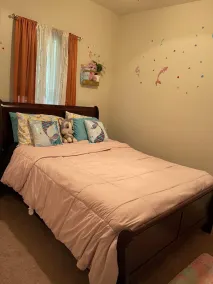 Great family home 10 minutes from downtown - Image 4