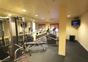 1 Schlafzimmer Gem! Viele Upgrades-Top Floor mit Gewölbedecken. Zusätzliches Schrankbett - Image 2