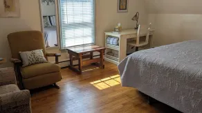 Charming 2BR Private Home in Downtown Bellefonte • Near Penn State & I-80 - Image 3