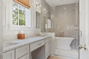 “The Ibis” (3025 Southerly Way) 2 person creekside bungalow at Kiawah River ~ Tesla Charger - Image 5