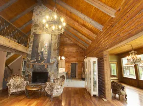 Cozy Log Cabin - Image 2