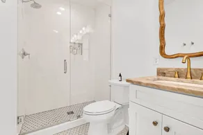Bright Dreamy Cottage-Walkable to Water & Downtown - Image 3