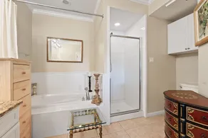 Paradise Island - 2BR/2BA Condo with Epic Views of Lake and Pool - Image 4