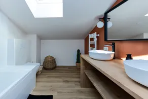 Bioclimatic house with a stunning scenic view - Image 4