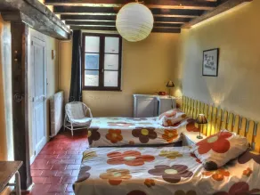 Charming 18th Century Cottage with Pool, Near Loire Castles and Vineyards - Image 4