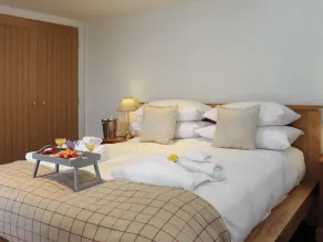 2 bedroom accommodation in Conwy Town - Image 4