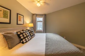 Large 1 Bedroom Suite (4 person) - Image 5