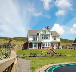 1 Bed Top Floor Apartment minutes walk from Saunton Beach - Image 4