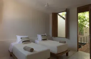 los cuatro patios - Image 2